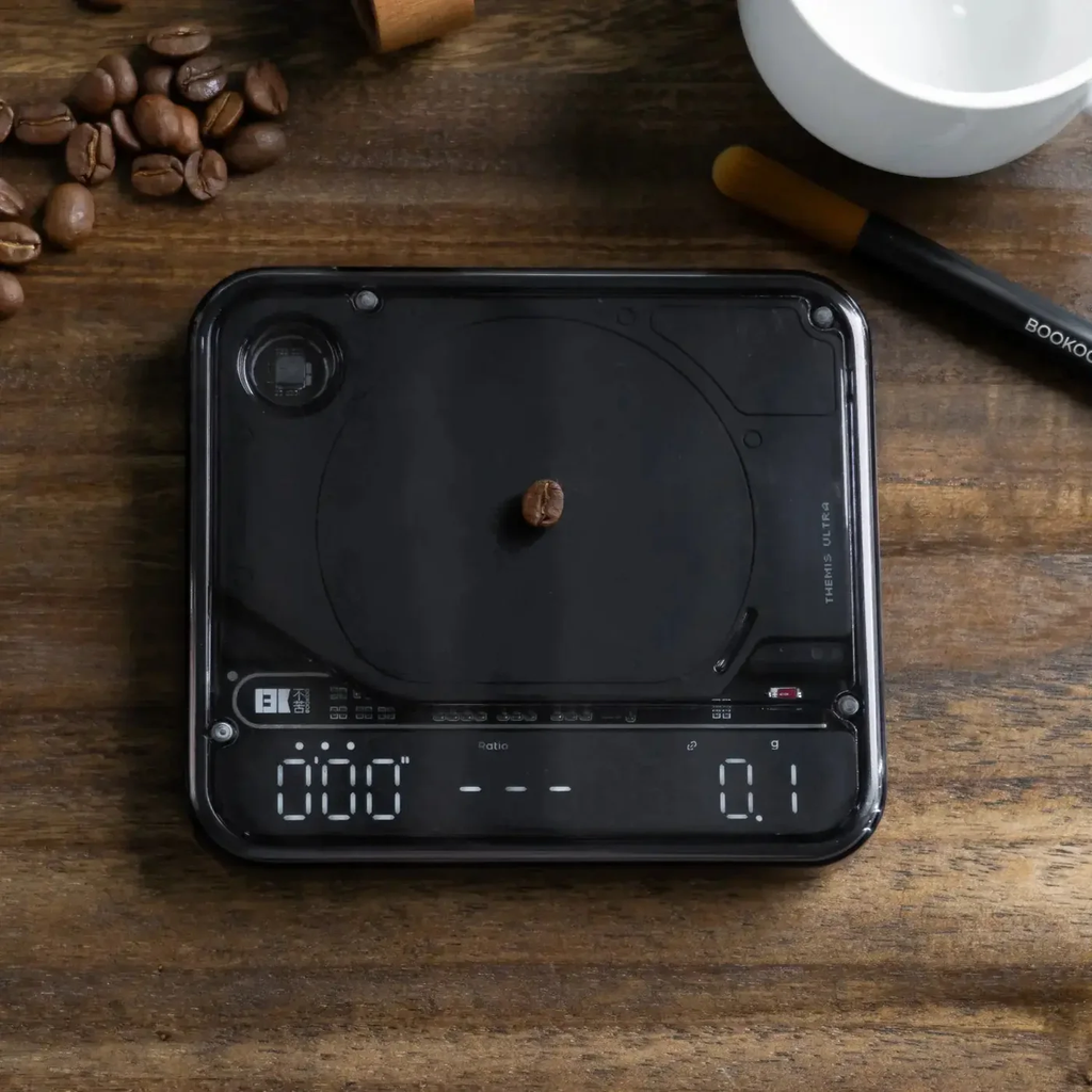 bookoo-themis-ultra-coffee-scalewithcase2.png.webp